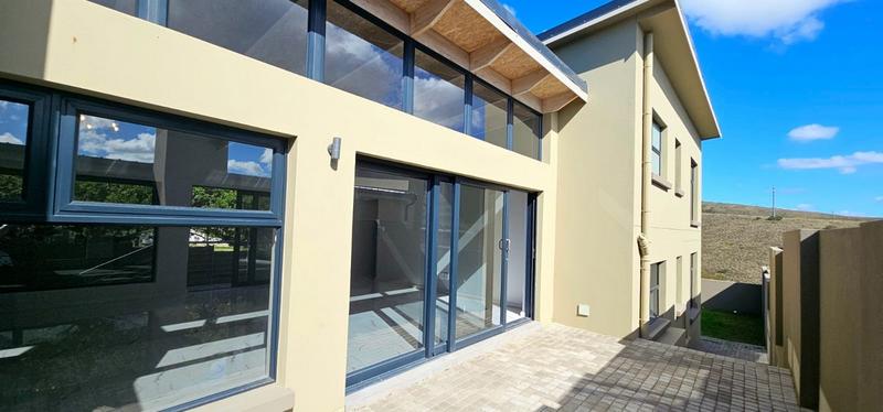 To Let 3 Bedroom Property for Rent in Hartenbos Heuwels Western Cape